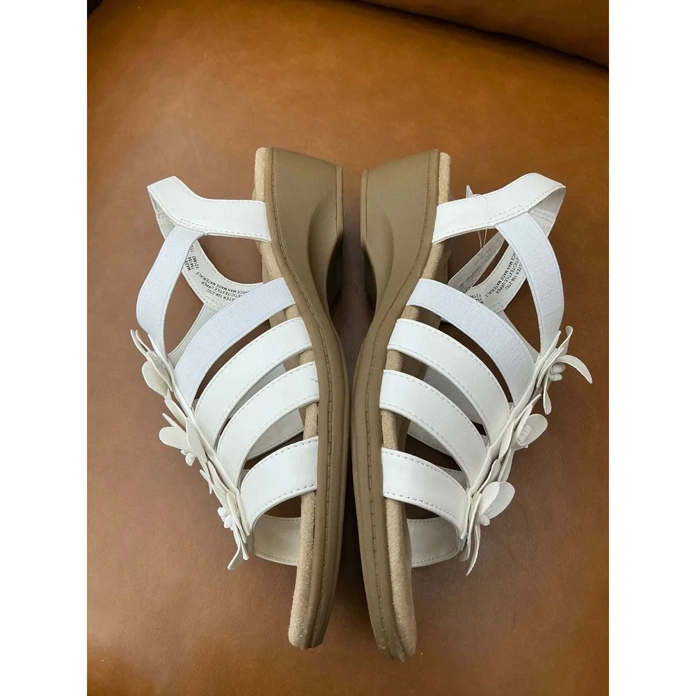 East 5th Ister Wedge Sandals Women 10 White New Floral Memory Foam Strappy